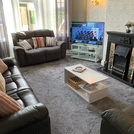 Heather Glen. Six Bedroom Home Near The Sea. Blackpool Bagian luar foto