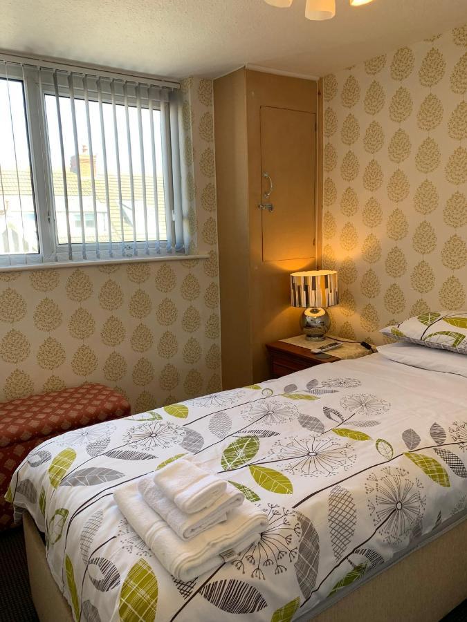 Heather Glen. Six Bedroom Home Near The Sea. Blackpool Bagian luar foto
