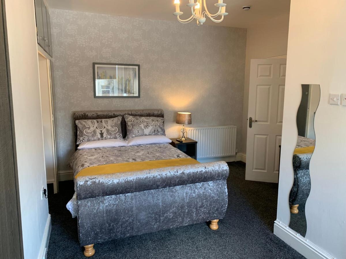 Heather Glen. Six Bedroom Home Near The Sea. Blackpool Bagian luar foto