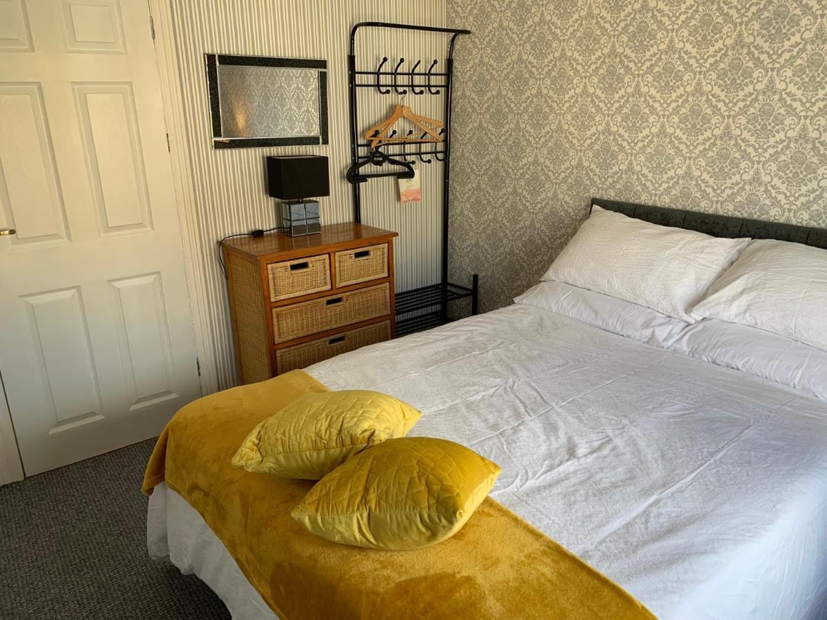 Heather Glen. Six Bedroom Home Near The Sea. Blackpool Bagian luar foto